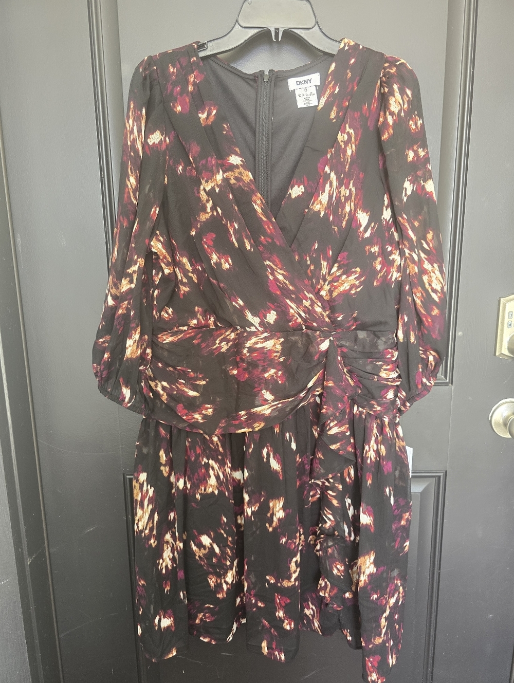 NWT DKNY Women’s Floral Wrap Dress Size 12 Black Long Sleeve Ruffle Midi Dress - Picture 2 of 11